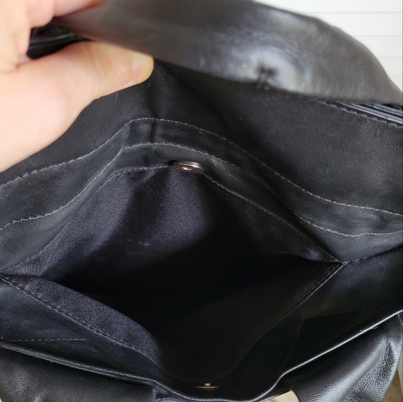 VINCE CAMUTO Asti Leather Bag Black - Picture 5 of 5